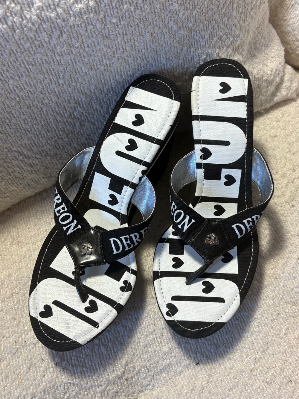 Y2K Beyoncé Dereon Black Platform Wedge Thong Sandals Rare Vintage Shoe - Picture 9 of 11